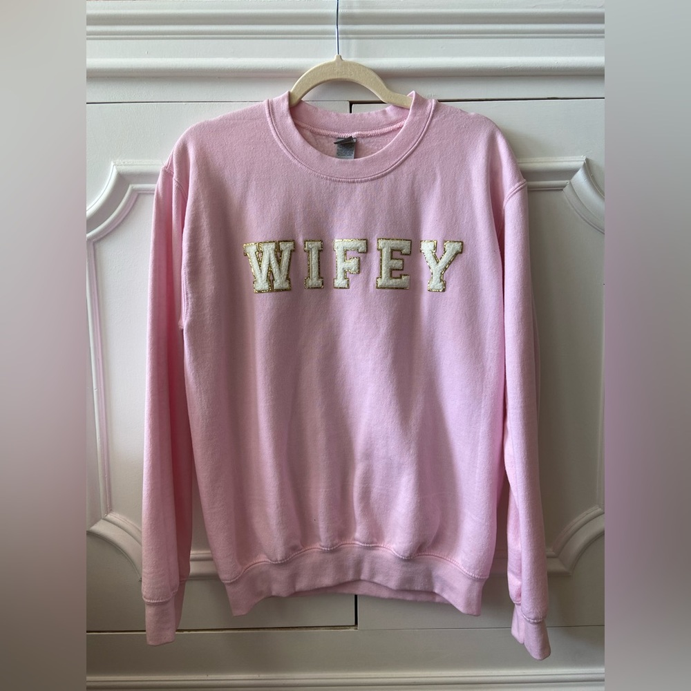 Size Small light pink WIFEY Sweatshirt